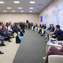 В рамках первой волны инвесторы были сильно обременены обязательствами, помимо договоров с судостроительными заводами. Фото – пресс-службы Росрыболовства