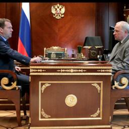 Председатель Правительства РФ Дмитрий МЕДВЕДЕВ провел рабочую встречу с генеральным директором ОАО «ПО «Севмаш» Андреем ДЬЯЧКОВЫМ. Фото пресс-службы Правительства РФ.