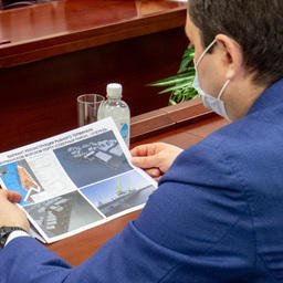 Росрыболовство и власти Мурманской области обсудили реконструкцию рыбного терминала морского порта. Фото пресс-службы правительства региона