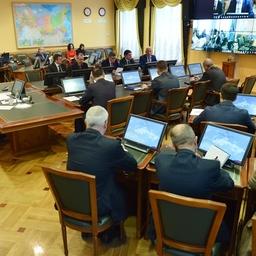 Уровень готовности к переходу на электронную отчётность в области соблюдения ветеринарных правил обсудили на совещании в Росрыболовстве. Фото пресс-службы ФАР
