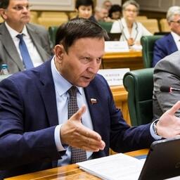 Сенатор от Приморского края Александр РОЛИК