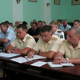 Заместитель министра сельского хозяйства РФ – руководитель Федерального агентства по рыболовству Илья Шестаков провел в Керчи встречу с рыбопромышленниками. Фото пресс-службы Росрыболовства