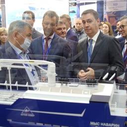 Глава Минсельхоза Дмитрий ПАТРУШЕВ и руководитель Росрыболовства Илья ШЕСТАКОВ ознакомились с судостроительными проектами на выставке
