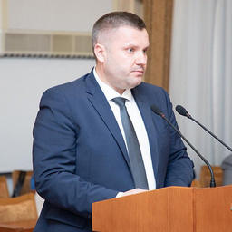Министр сельского хозяйства и перерабатывающей промышленности Краснодарского края Федор ДЕРЕКА рассказал о сложностях развития рыбоводства. Фото пресс-службы регионального парламента