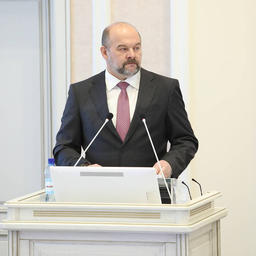 На февральской сессии Архангельского областного собрания депутатов выступил губернатор Игорь ОРЛОВ. Фото пресс-службы правительства региона