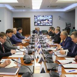 Концепцию законопроекта о втором этапе инвестиционных квот и аукционов рассмотрели на совещании в Совете Федерации. Фото пресс-службы заксобрания Приморья
