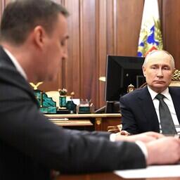 Министр сельского хозяйства Дмитрий ПАТРУШЕВ рассказал президенту Владимиру ПУТИНУ о росте экспорта продукции в АПК. Фото пресс-службы главы государства