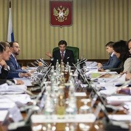 Заседание подкомиссии по контролю и надзору провел министр РФ Михаил АБЫЗОВ. Фото пресс-службы Открытого правительства.