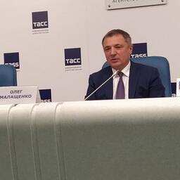 О ходе корюшковой путины рассказал на пресс-конференции зампредседателя правительства Ленинградской области — председатель комитета по агропромышленному и рыбохозяйственному комплексу Олег МАЛАЩЕНКО. Фото пресс-службы комитета