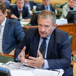 Президент Ассоциации рыбохозяйственных предприятий Приморья Георгий МАРТЫНОВ на заседании Общественного совета при Росрыболовстве