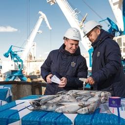 Каждая партия проходит строгий ручной контроль уже в порту: внешний вид, состояние глазури, температура, размерный ряд и т.д.