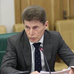С основным докладом выступил губернатор Приморского края Олег КОЖЕМЯКО. Фото пресс-службы Совфеда