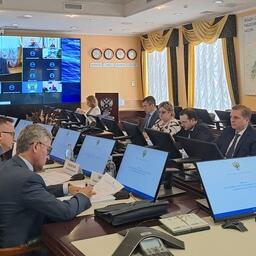 Информацию об основных результатах отрасли за минувший год представил начальник управления экономики и инвестиций Росрыболовства Андрей МИХАЛЕВИЧ