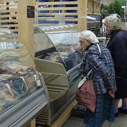 Президент считает возможным обсудить введение продовольственных сертификатов для малоимущих россиян