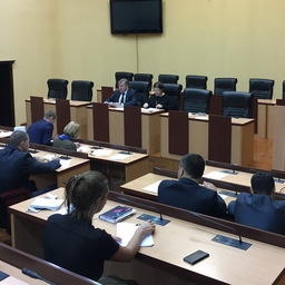 Зампредседателя правительства Камчатского края Юрий Зубарь провел совещание рабочей группы по координации работы по созданию свободного порта в регионе. Фото пресс-службы краевого правительства