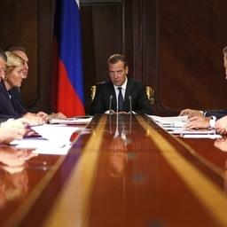 Совещание председателя правительства Дмитрия МЕДВЕДЕВА с вице-премьерами. Фото пресс-службы Правительства РФ