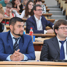 Региональный представитель «Альфа Лаваль» по Дальневосточному федеральному округу Александр МАЛКОВ и директор подразделения пищевой и фармацевтической промышленности компании «Альфа Лаваль» Константин КУЗНЕЦОВ