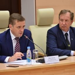 Ректор Калининградского государственного технического университета Владимир ВОЛКОГОН и глава Росрыболовства Илья ШЕСТАКОВ. Фото пресс-службы федерального агентства