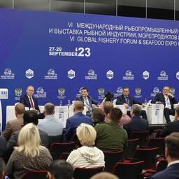 На площадке Международного рыбопромышленного форума 28 сентября прошла конференция, посвященная развитию аквакультуры в условиях единого экономического пространства. Фото пресс-службы Росрыболовства
