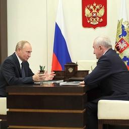 Президент Владимир ПУТИН и руководитель Федеральной таможенной службы Владимир БУЛАВИН. Фото пресс-службы главы государства
