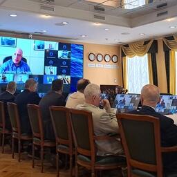 Участники заседания Общественного совета поддержали предложение президента Ассоциации добытчиков минтая Алексея БУГЛАКА об исключении из списка объектов инвестиций транспортного рефрижератора