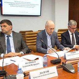 Президент Ассоциации судовладельцев рыбопромыслового флота Алексей ОСИНЦЕВ, председатель Рыбного союза Александр ПАНИН, президент Всероссийской ассоциации рыбопромышленников Герман ЗВЕРЕВ. Фото пресс-службы Совфеда