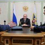 Президент РФ Владимир Путин провел рабочую встречу с министром транспорта Максимом Соколовым и главой Росрыболовства Андреем Крайним. Фото пресс-службы Кремля.