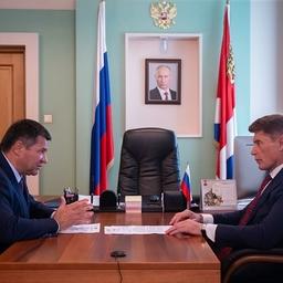 Рабочая встреча Андрея ТАРАСЕНКО и Олега КОЖЕМЯКО. Фото пресс-службы администрации Приморья