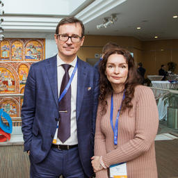 Всероссийский съезд работников рыбного хозяйства. Председатель совета директоров медиахолдинга Fishnews Эдуард КЛИМОВ и генеральный директор ООО «Медиахолдинг «Фишньюс» Яна ЯШИНА