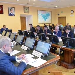 Приоритетные научные рейсы на 2019 г. обсудили на заседании совета директоров рыбохозяйственных НИИ. Фото пресс-службы Росрыболовства