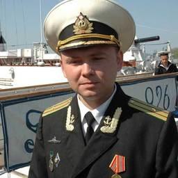 Подъем флага на новом пограничном сторожевом корабле. Владивосток, май, 2007 г.