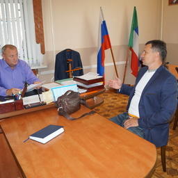 Министр сельского хозяйства и продовольствия Хакасии Александр БАШКОВ встретился с президентом республиканской федерации рыболовного спорта Андреем ПРИЩЕПОЙ. Фото пресс-службы регионального минсельхозпрода
