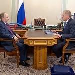 Премьер-министр Владимир Путин провел встречу с руководителем Росрыболовства Андреем Крайним. Фото пресс-службы Правительства РФ.
