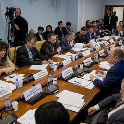Реализацию федерального проекта «Оздоровление Волги» обсудили на совещании в Комитете Совета Федерации по аграрно-продовольственной политике и природопользованию. Фото пресс-службы СФ