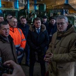 Площадки судоремонтных предприятий посетили вице-премьер — полномочный представитель президента в ДФО Юрий ТРУТНЕВ, председатель совета директоров «Норебо Холдинг» Виталий ОРЛОВ, глава Минвостокразвития Алексей ЧЕКУНКОВ, губернатор Камчатки Владимир СОЛОДОВ. Фото пресс-службы правительства края