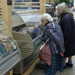 Поправки должны стимулировать торговые сети безвозмездно передавать нуждающимся продукты с истекающим сроком годности