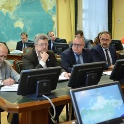 Возможность организации промысла в районе Мадагаскара, Мозамбика и Коморских островов обсудили на совещании в Росрыболовстве с участием рыбопромышленников. Фото пресс-службы ведомства