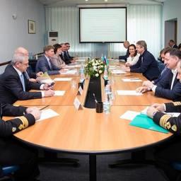 Министр сельского хозяйства Александр ТКАЧЕВ провел в Сахалинской области совещание. Фото пресс-службы правительства региона
