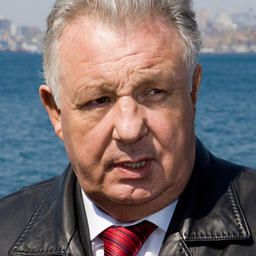Виктор ИШАЕВ