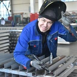 Сварщик Максим СИТНИКОВ