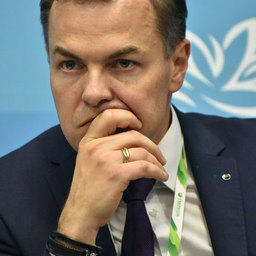 Стабильность нормативной базы вызывает обеспокоенность, отметил старший вице-президент Сбербанка Владимир СИТНОВ