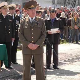 Подъем флага на новом пограничном сторожевом корабле. Владивосток, май, 2007 г.