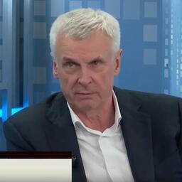 Губернатор Магаданской области Сергей НОСОВ. Кадр трансляции местного телевидения