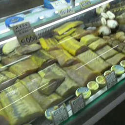 Браконьерская продукция реализовывалась на продовольственном рынке «Селенские Исады». Кадр оперативной съемки