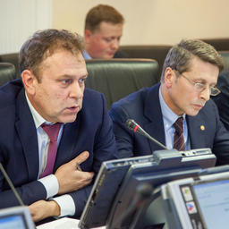 Президент ВАРПЭ Александр ФОМИН и зампредседателя правительства Сахалинской области Сергей ПОДОЛЯН