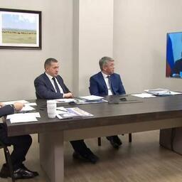 Предложения по мастер-плану Южно-Сахалинской агломерации президенту Владимиру ПУТИНУ в марте озвучил губернатор Валерий ЛИМАРЕНКО. Фото пресс-службы правительства Сахалинской области
