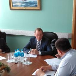 Заместитель руководителя Федерального агентства по рыболовству Василий Соколов провел во Владивостоке совещание по вопросам развития аквакультуры. Фото пресс-службы ТИНРО-Центра