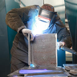 Конкурс газосварщиков на ССК «Звезда». Фото пресс-службы предприятия